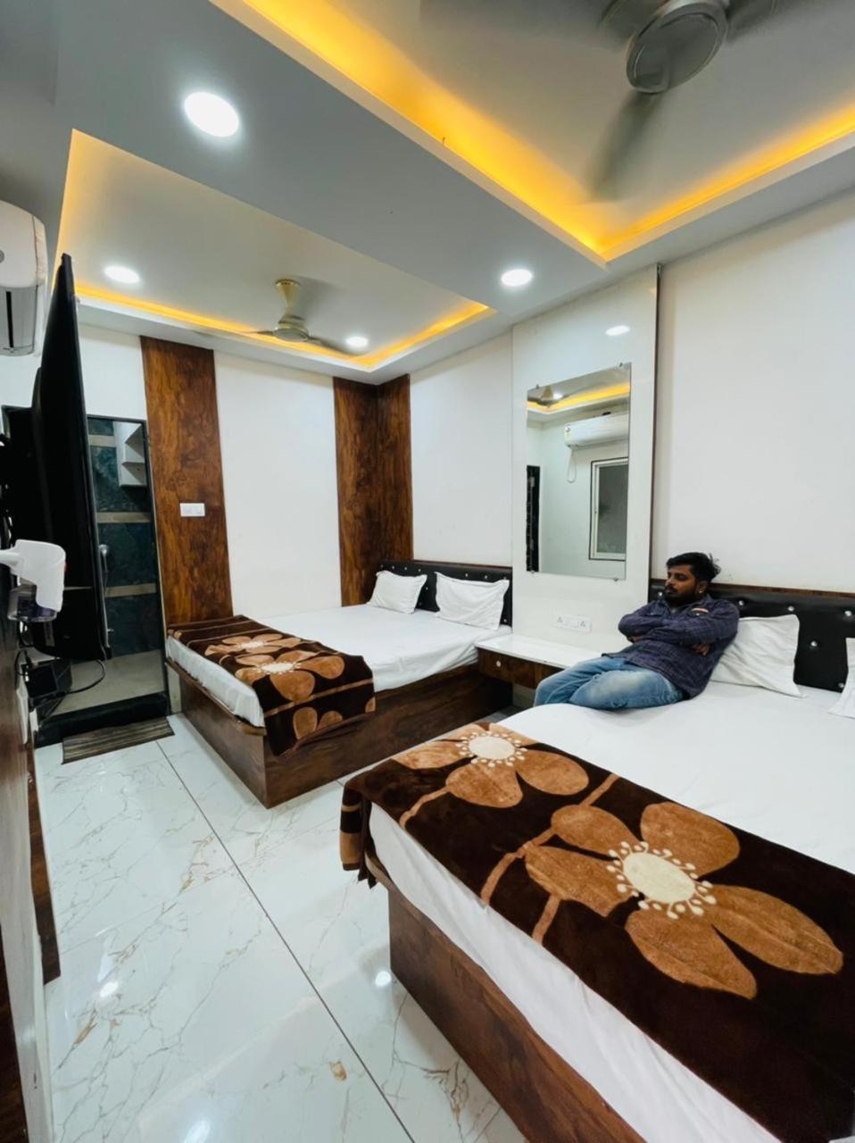 Hotel Shree Shyam Sharnam Godarpura Kültér fotó