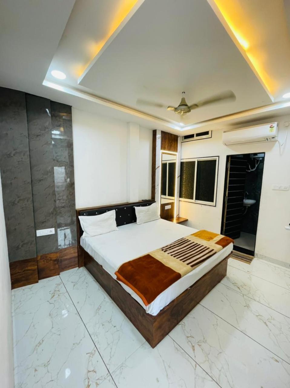Hotel Shree Shyam Sharnam Godarpura Kültér fotó