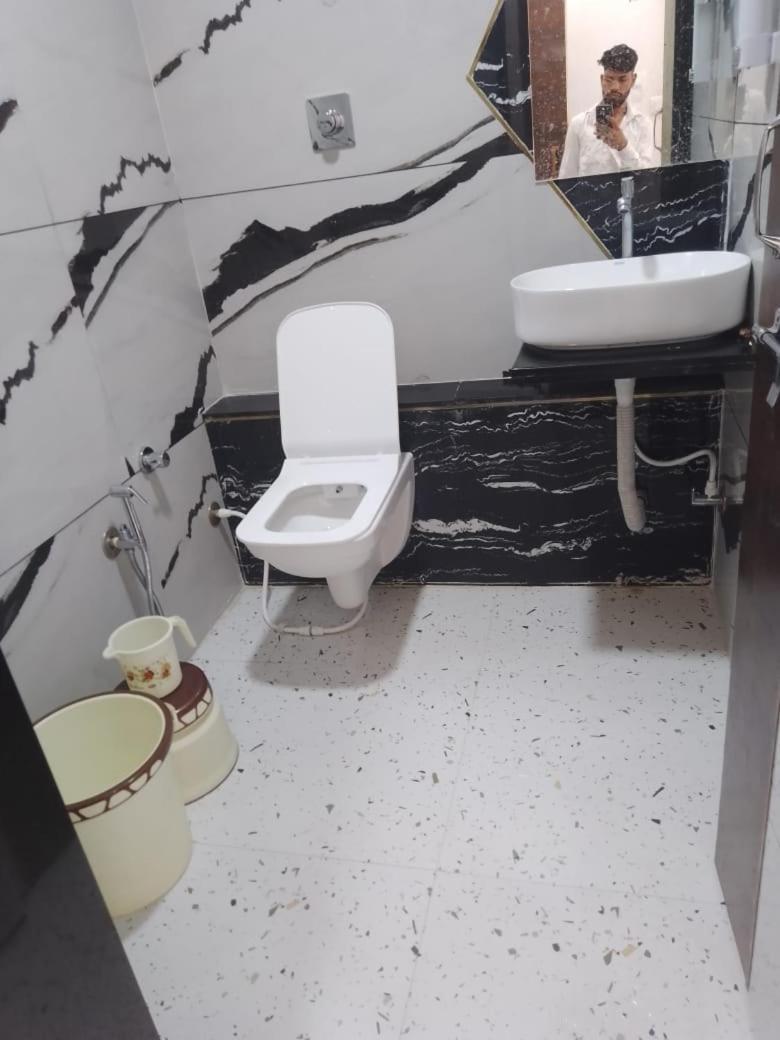Hotel Shree Shyam Sharnam Godarpura Kültér fotó